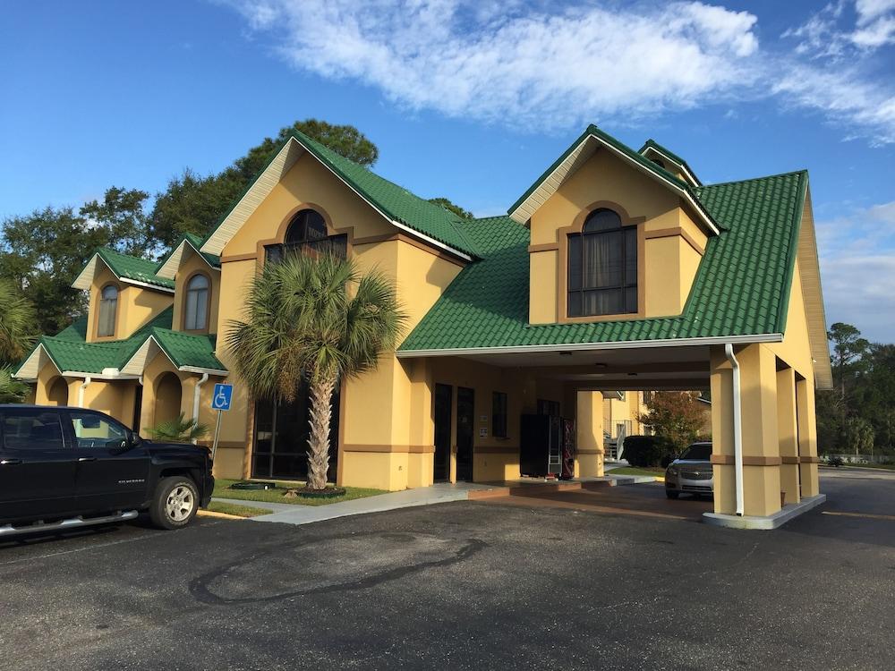 Howard Johnson By Wyndham Dothan Exterior photo
